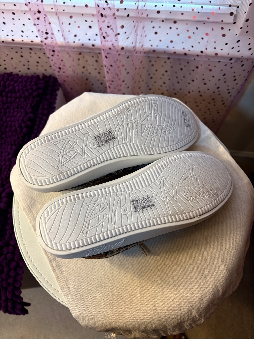 Blowfish Malibu Sneakers (NWOT) - Picture 6 of 7